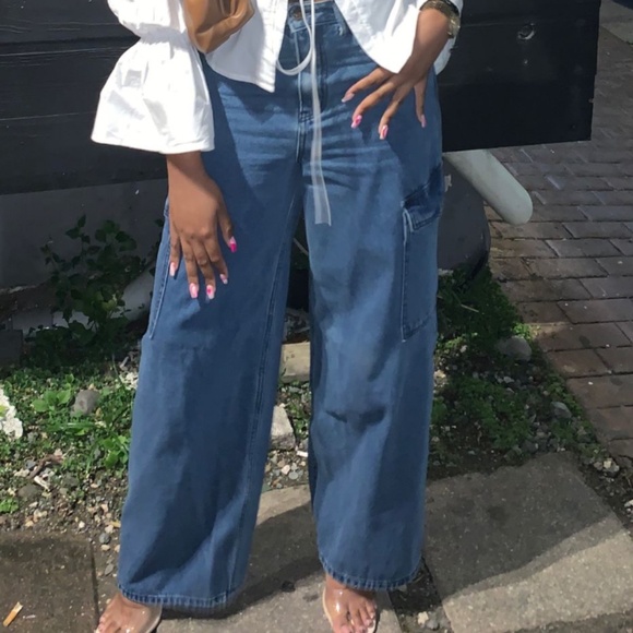 Forever 21 Wide Leg Cargo Jeans - Picture 1 of 8